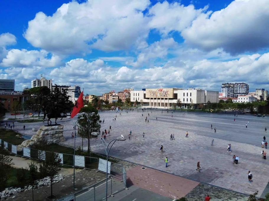 City Centre Big Art'Partment Heart Of The Capital Tirana Eksteriør billede